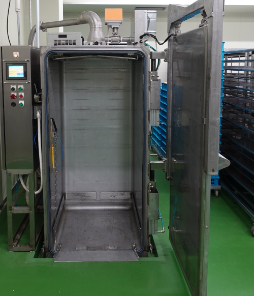 ステンレス製のシンプルな構造で、洗浄しやすく衛生的です